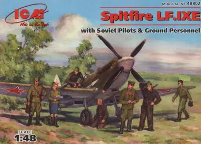 Sowiecki myśliwiec Supermarine Spitfire IX z pilotami i obsługą lotniska
