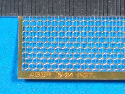 Siatka z heksagonalnymi oczkami o śr. 1,85 x 1,7 mm