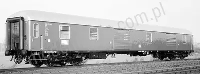Wagon bagażowy typ Dms902