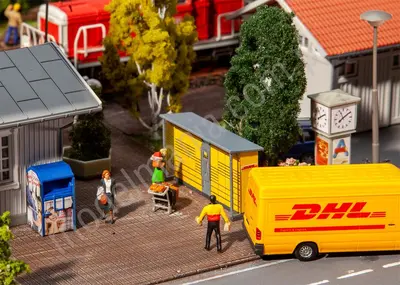 2 stanowiska paczkomatów DHL