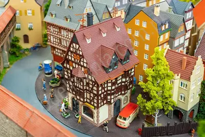 Dom szachulcowy z kwiaciarnią