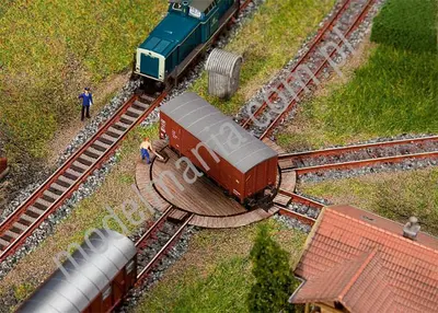 Obrotnica do wagonów z napędem