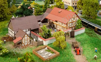 Wiejska zagroda, zestaw zabudowań i akcesoria, skala N