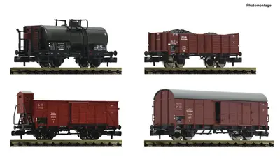 Zestaw 4 wagonów towarowych