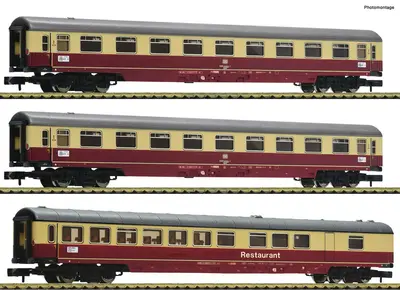 Zestaw 2 wagonów przedziałowych 1 klasy i 1 wagon restauracyjny
