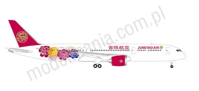 Juneyao Airlines Boeing 787-9 Dreamliner
