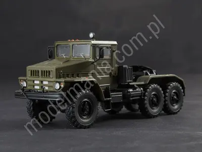 ZIL-443114 ciągnik siodłowy