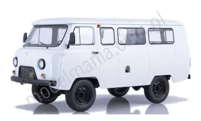 Autobus UAZ-2206, biały