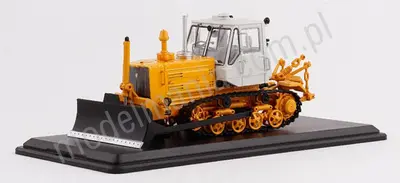 SSM: Caterpillar ciągnik T-150 z pługiem