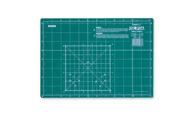Uniwersalna mata podkładowa do cięcia A4 32x22,5cm