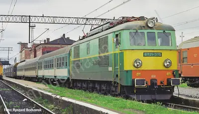 Elektrowóz ET21-375