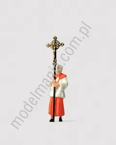 Ministrant z krzyżem