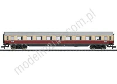 Wagon osobowy IC 142 1 klasa typ Avümz 111